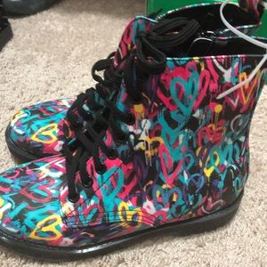 NWT girls zip up boots size 2